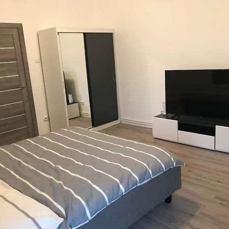 Gigi Apartment คลูจ-นาโปกา ภายนอก รูปภาพ