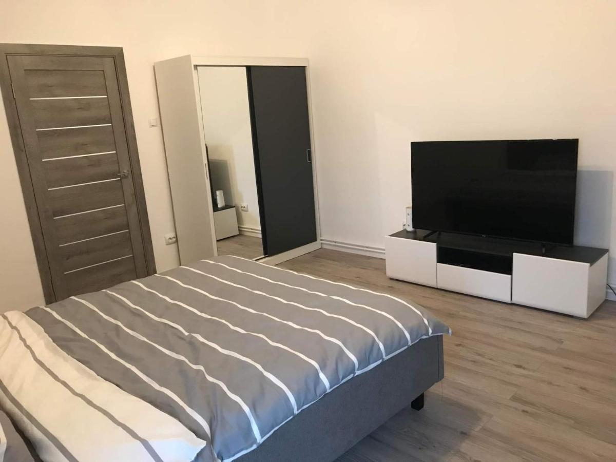 Gigi Apartment คลูจ-นาโปกา ภายนอก รูปภาพ