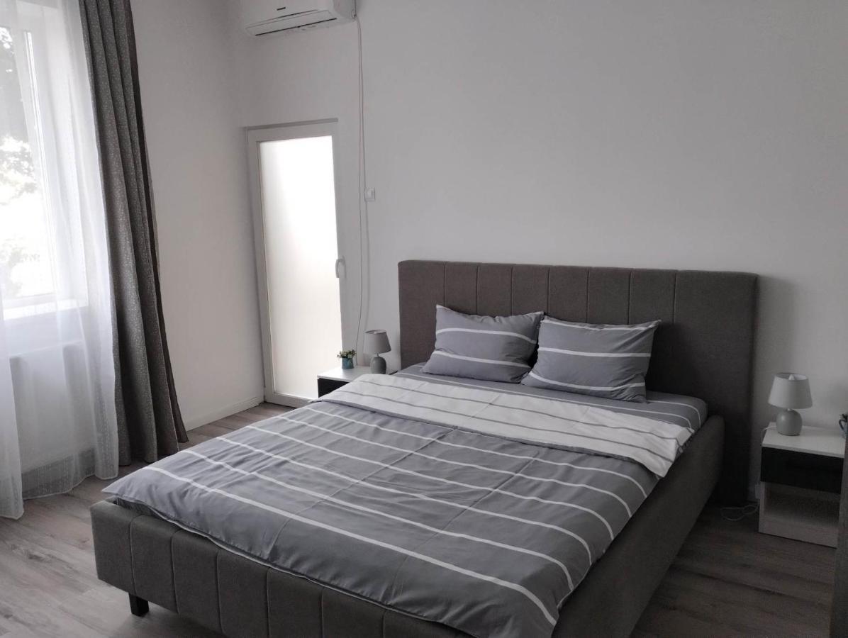 Gigi Apartment คลูจ-นาโปกา ภายนอก รูปภาพ